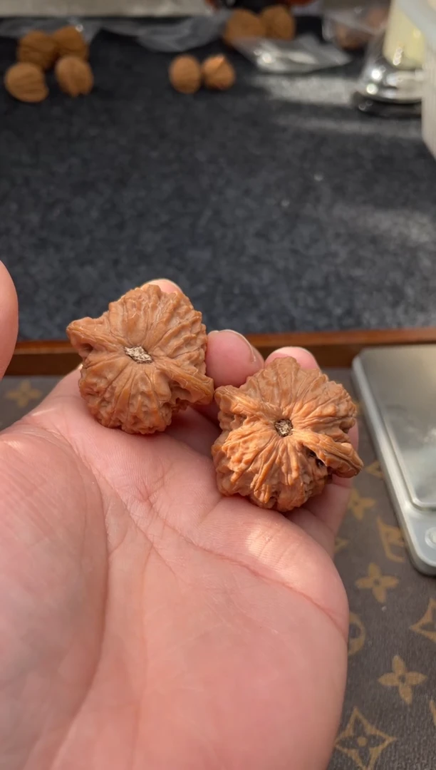 把件文玩核桃B120号40尺血麒麟