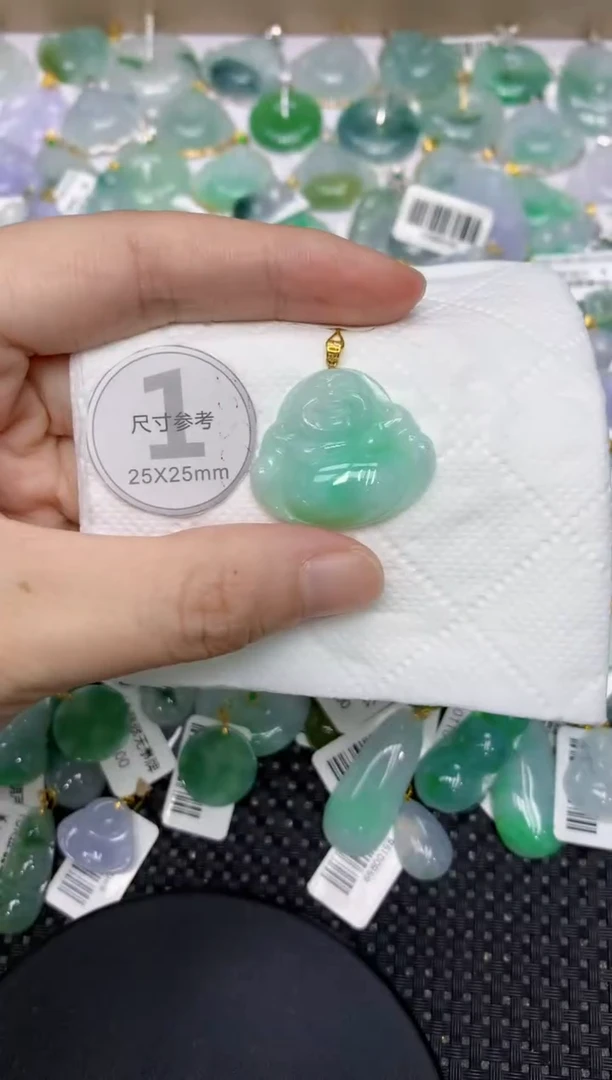 颈饰18K金镶嵌翡翠111111111