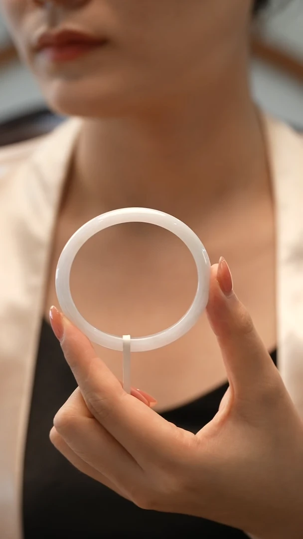 翡翠手镯（贵妃镯）未镶嵌6号