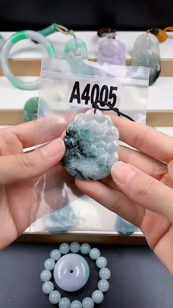 颈饰未镶嵌翡翠天然翡翠吊坠挂件