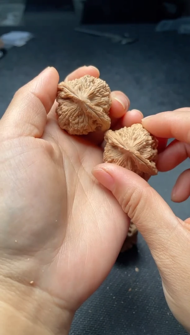 把件文玩核桃w220 望月 39尺