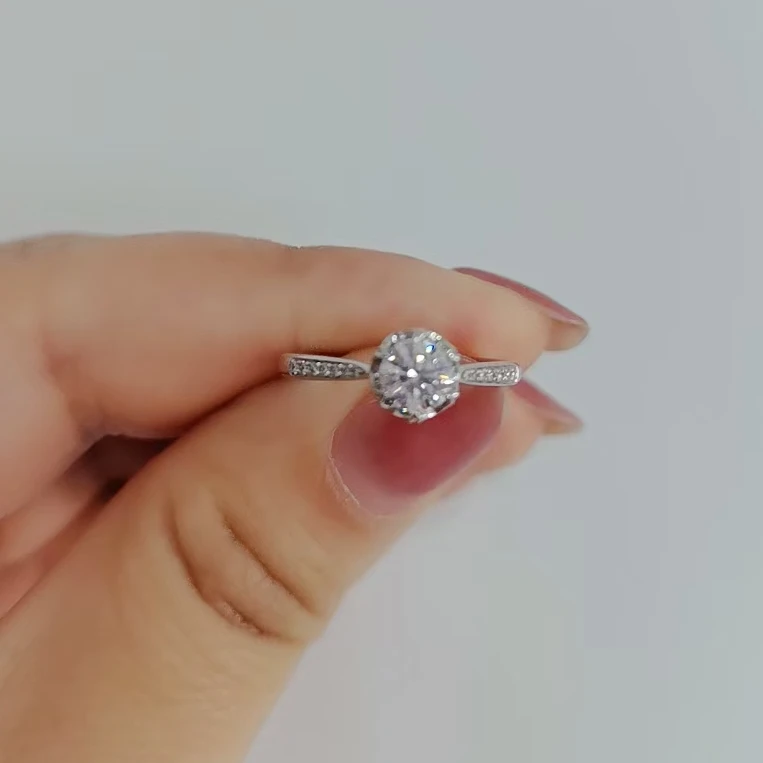 实验室培育钻石18K金培育钻石女戒