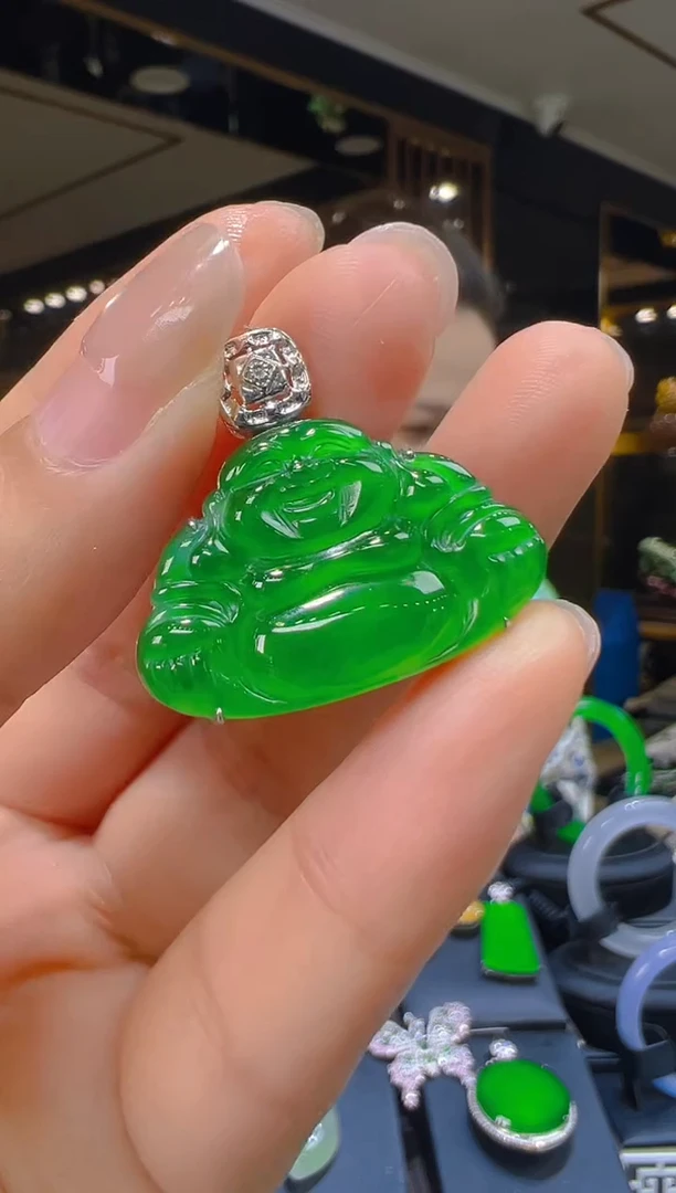 翡翠18K金镶嵌吊坠(赠链)109