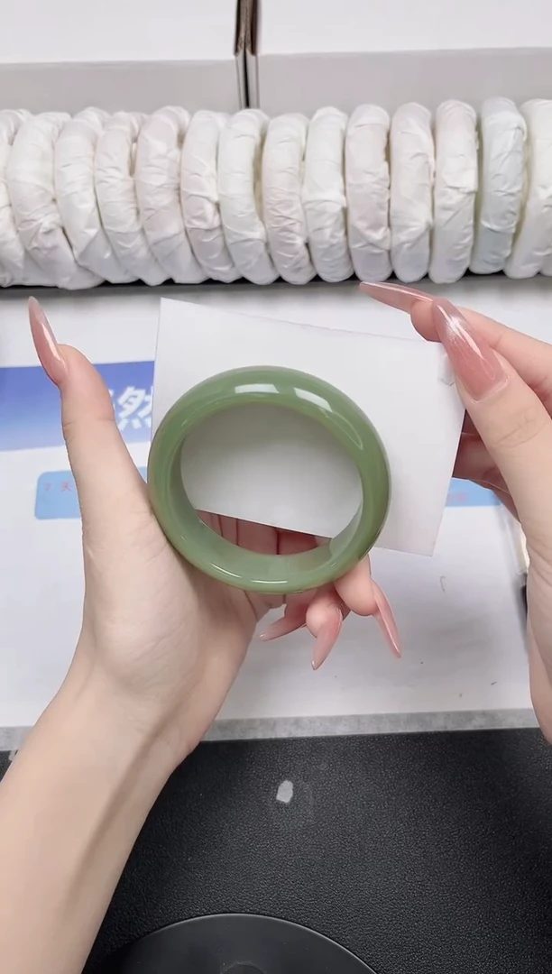 未镶嵌手镯石英质玉16-54.9