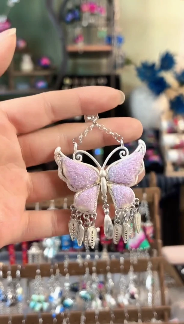 彩云南阁非遗老绣苗银饰品506