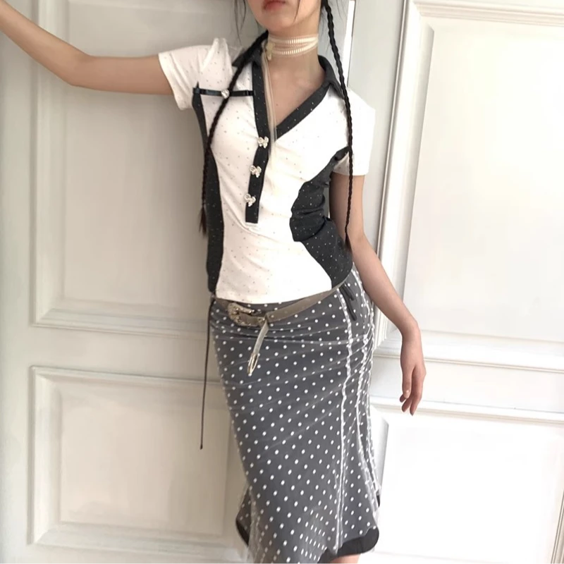 0116辣妹灰拼摆收腰显瘦烫金V领T恤