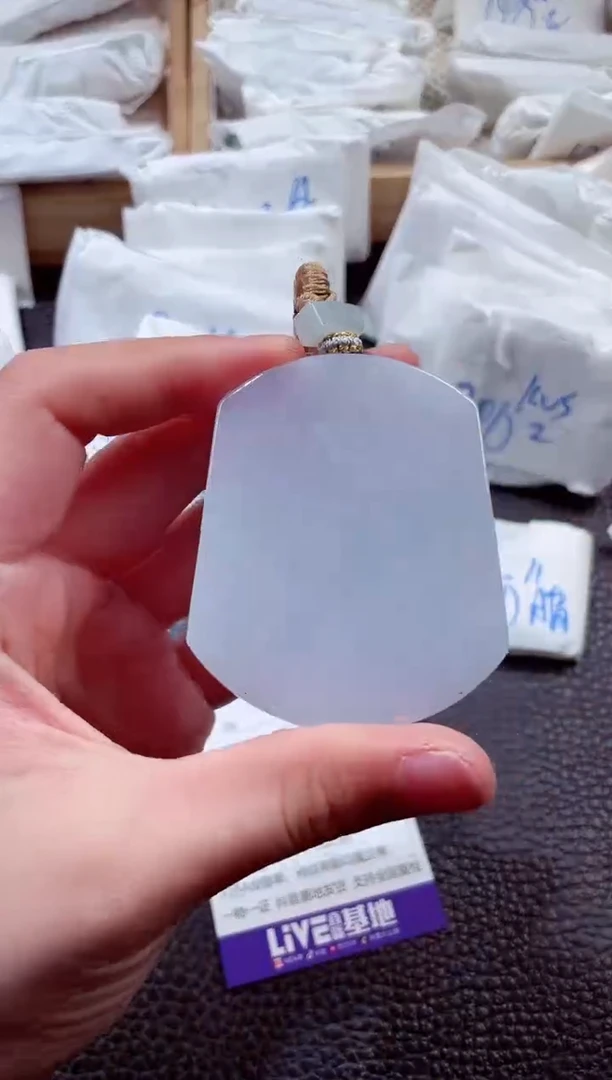 翡翠未镶嵌颈饰00005399