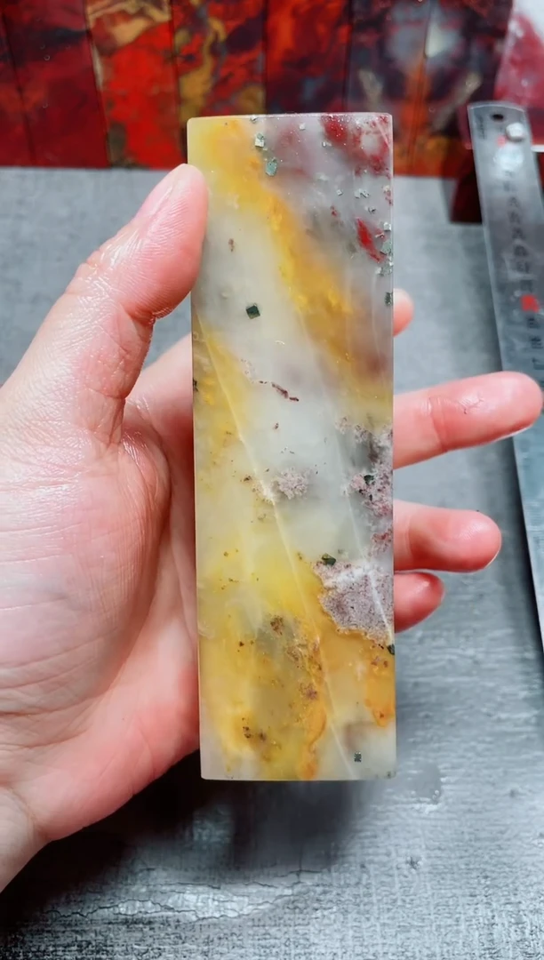 玉桂林鸡血玉素章玉化黄白37