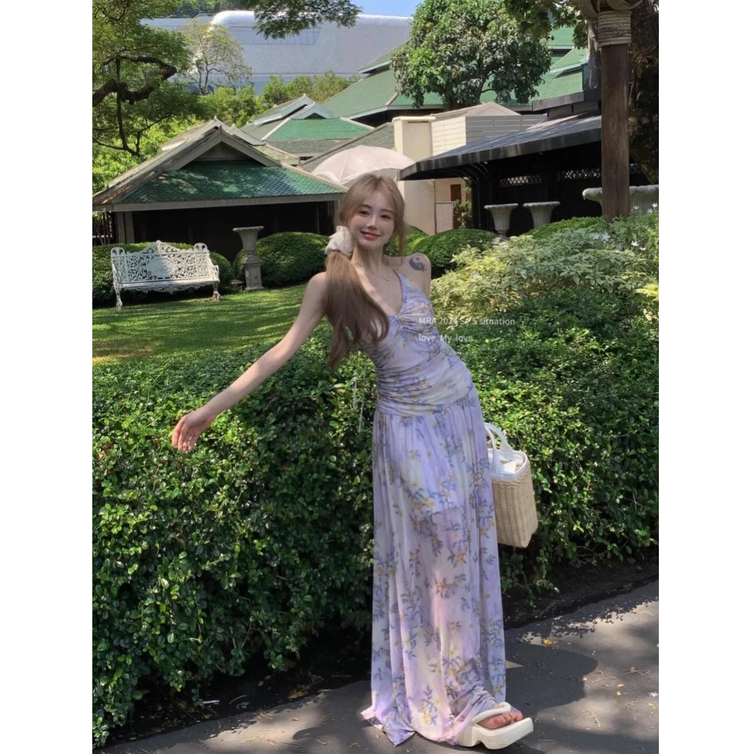 pinkmoon||褶皱碎花辣妹露背挂脖连衣裙女度假长裙显瘦收腰a字裙