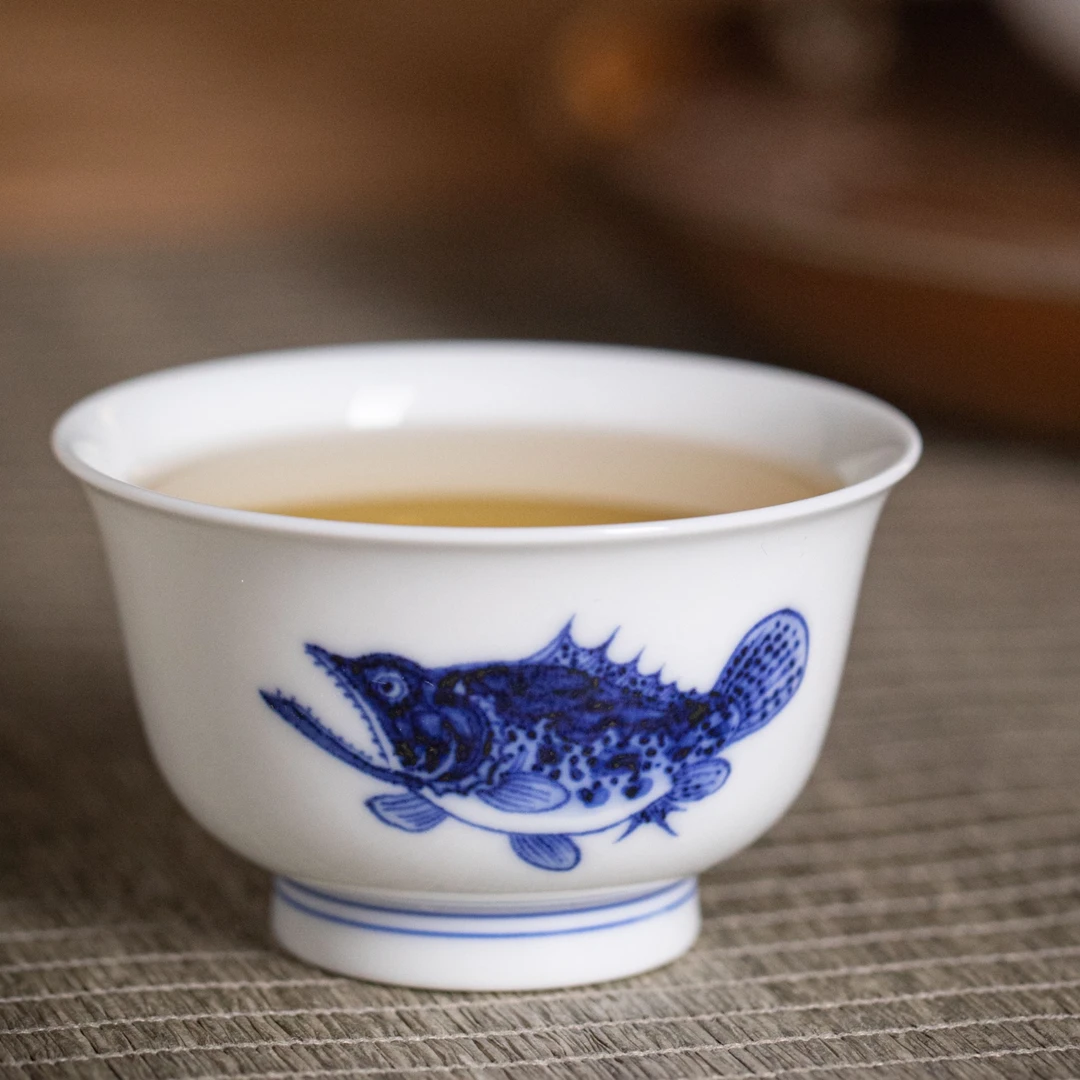 行云山房/永宣青花/鳜鱼小撇口杯