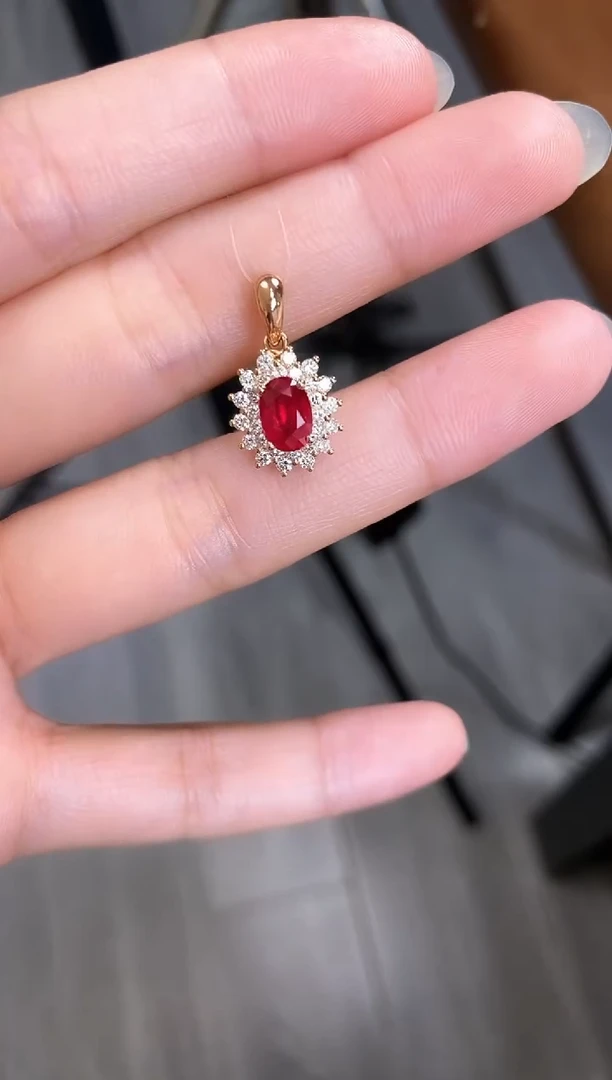 颈饰18K金镶嵌红宝石主石98分