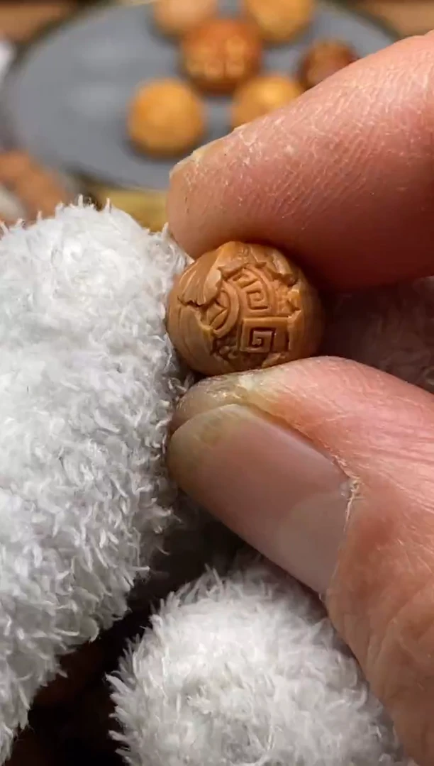 手串猴头核桃雨墨臻至  金灰堆随机发