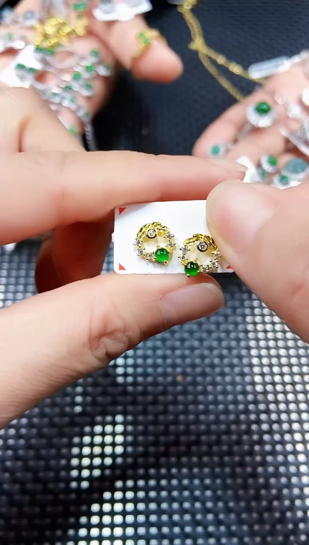 【闪购商品】翡翠耳饰未镶嵌11111111