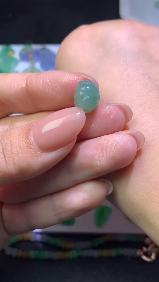 未镶嵌定制翡翠毛货