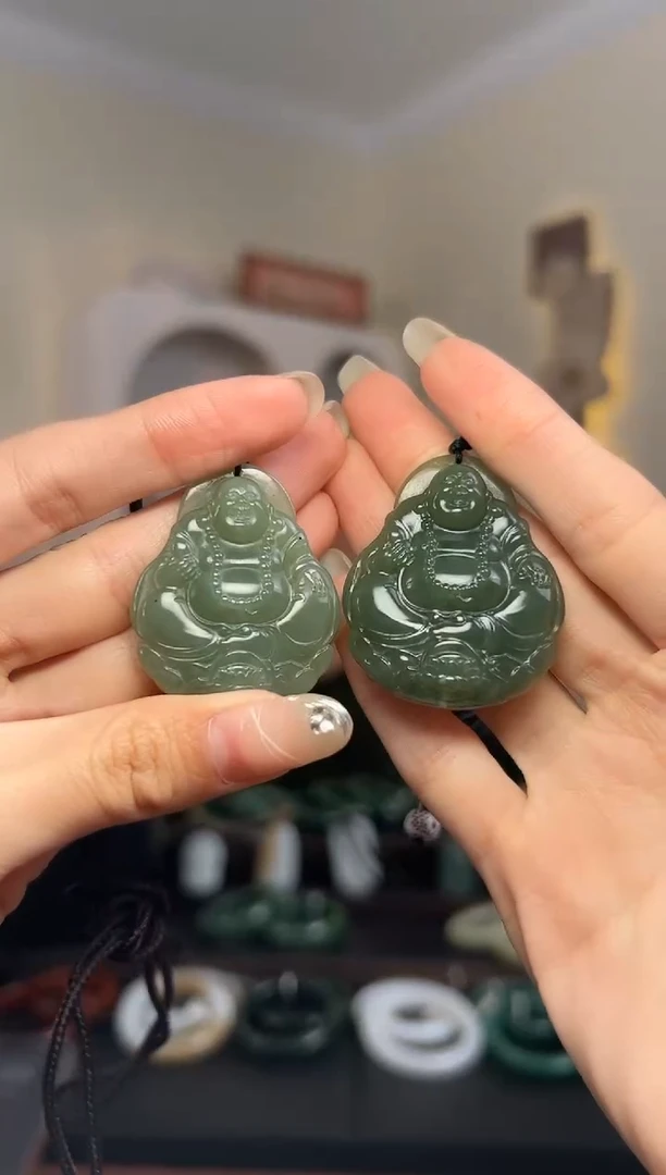 颈饰未镶嵌和田玉佛 多样性发其一