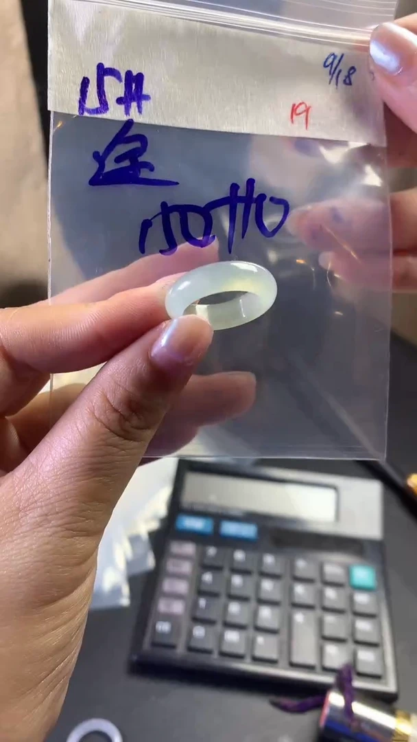 未镶嵌定制翡翠涂***?毛货需精细抛光拍一发一