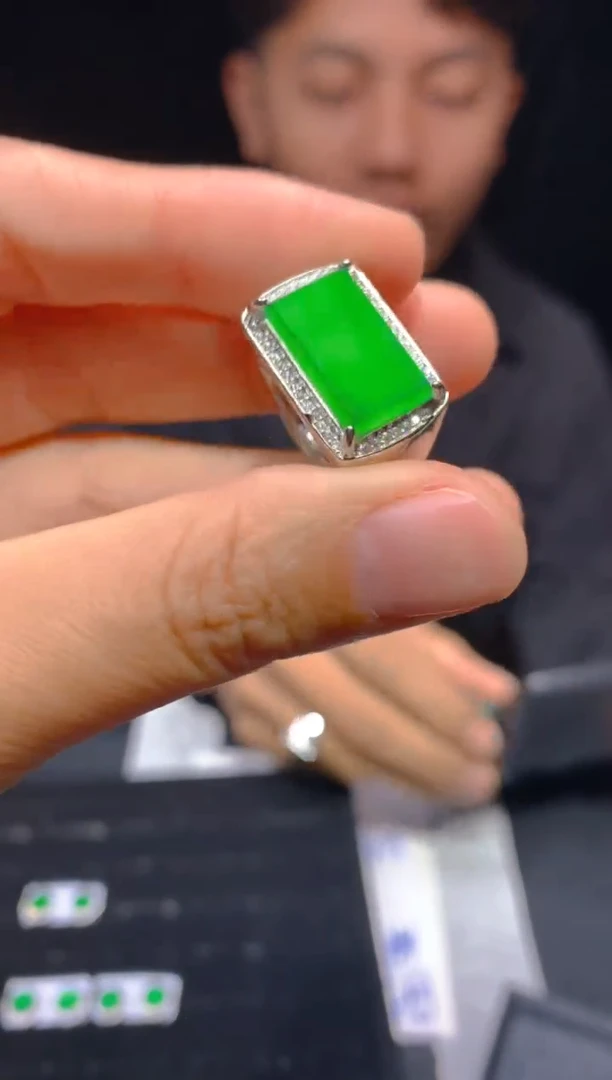 【闪购商品】定制翡翠未镶嵌41多样性发货（发其一）