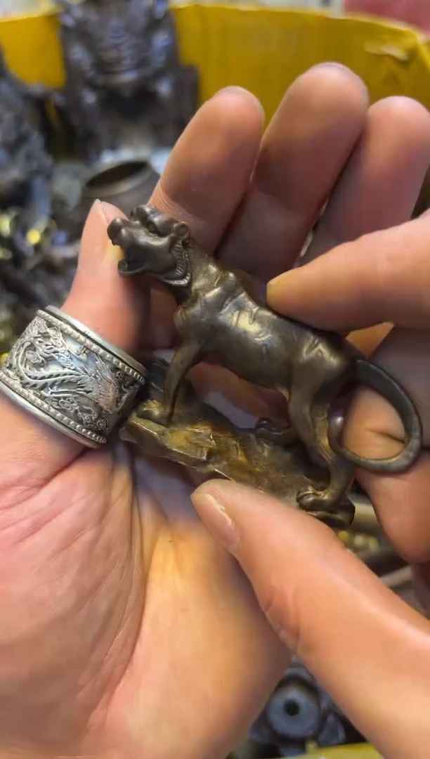 精美铜器，点击下单