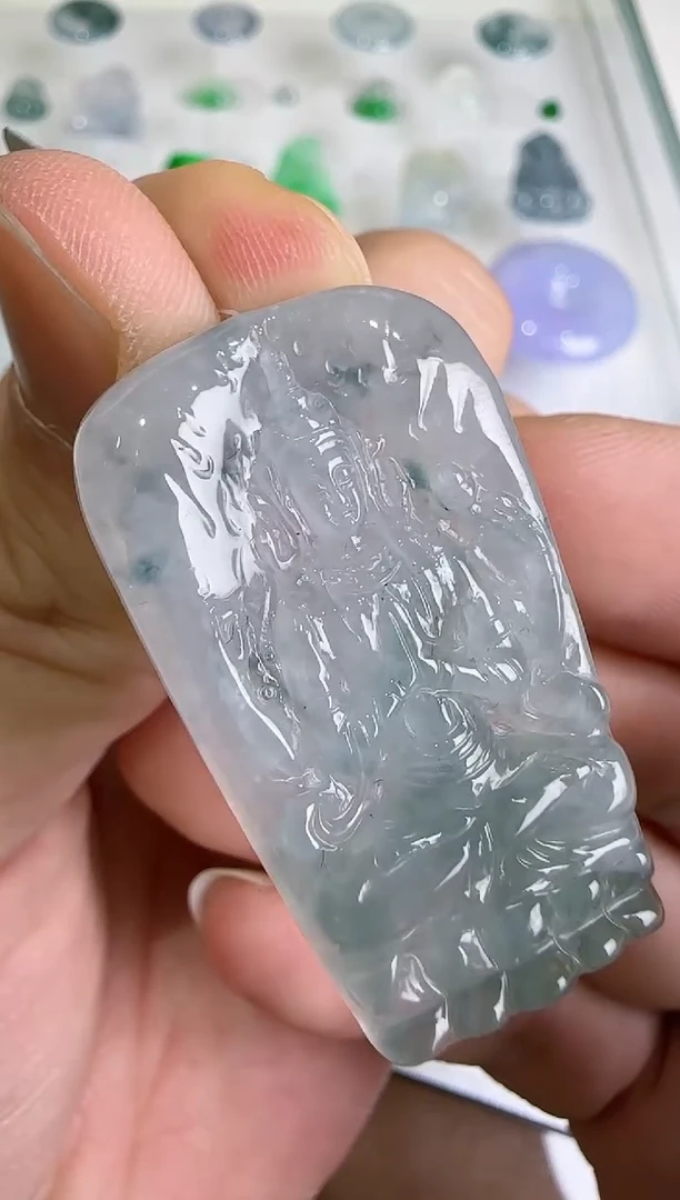 【闪购商品】翡翠吊坠(不含链)未镶嵌··