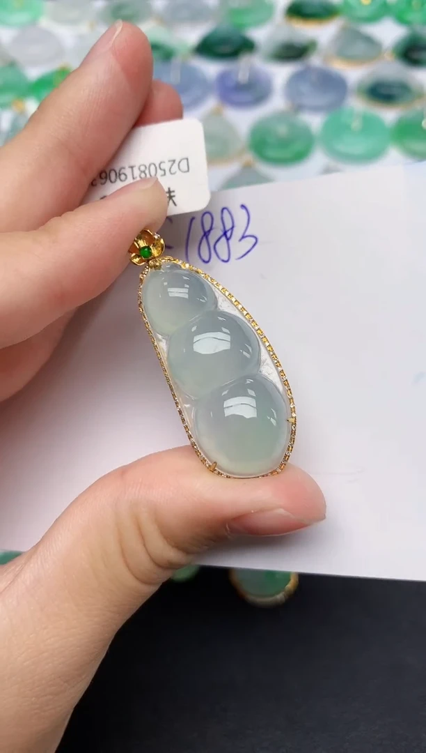 颈饰18K金镶嵌翡翠天然缅甸A货翡翠百元以上9元证书费自理