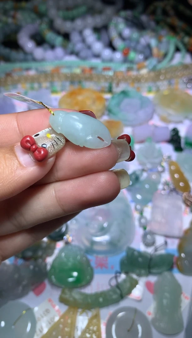 【闪购商品】翡翠挂件未镶嵌CXX004239