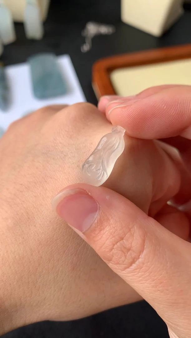 【闪购商品】定制翡翠未镶嵌翡翠