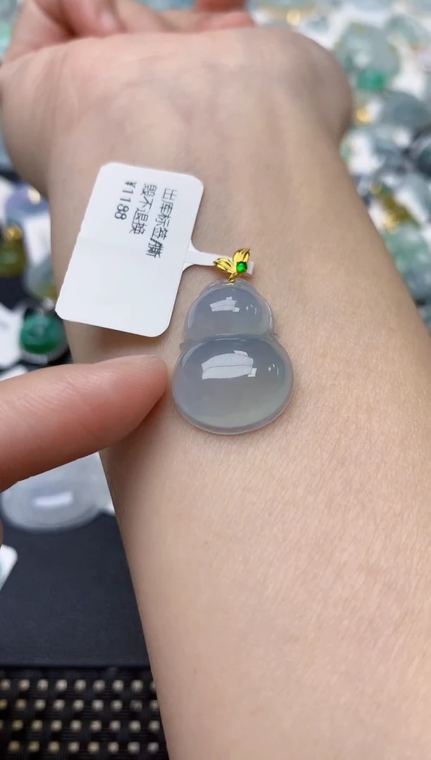 颈饰18K金镶嵌翡翠天然缅甸A货翡翠
