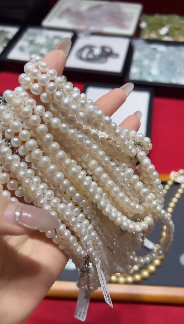 【闪购商品】淡水珍珠颈饰合金v0676