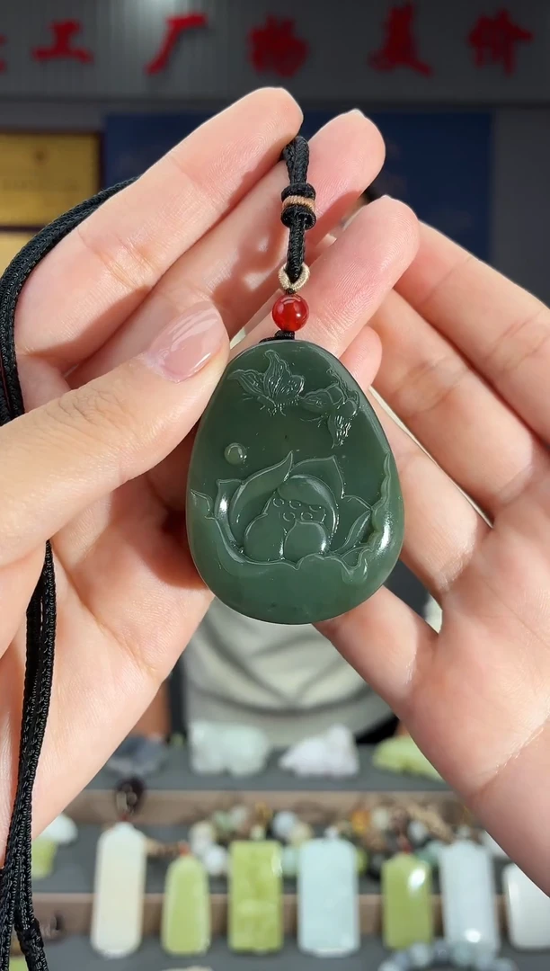 颈饰未镶嵌和田玉1
