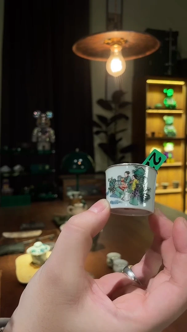 包银人物直筒杯..224