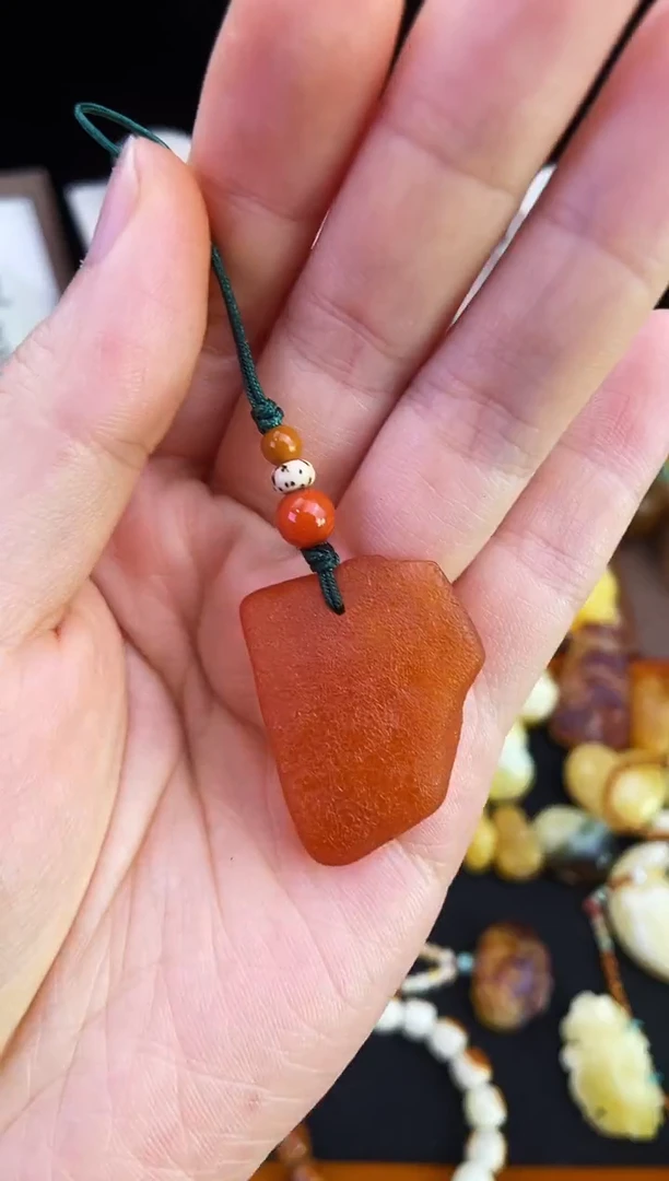 琥珀未镶嵌珠宝奇石柒月