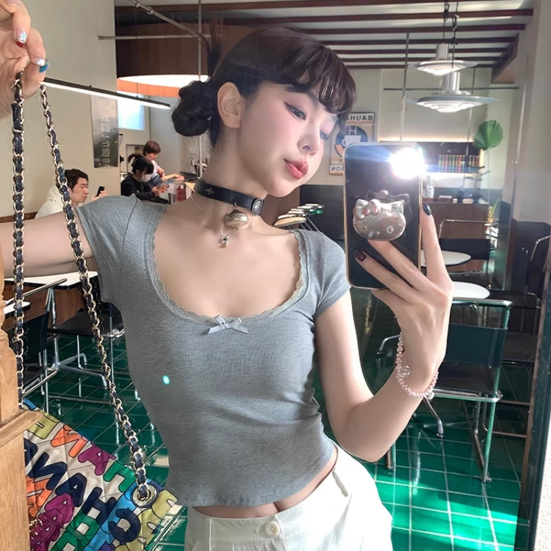 le rouge周美美 甜辣秘籍大U领蕾丝花边蝴蝶结修身针织短袖T恤