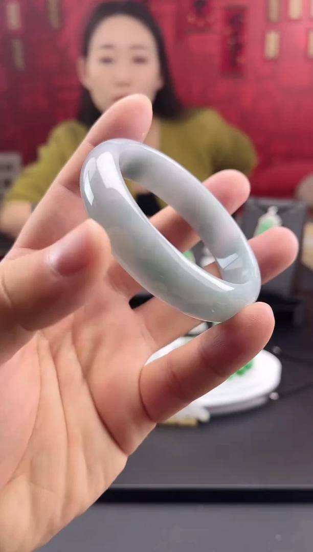 【闪购商品】翡翠手镯未镶嵌手镯