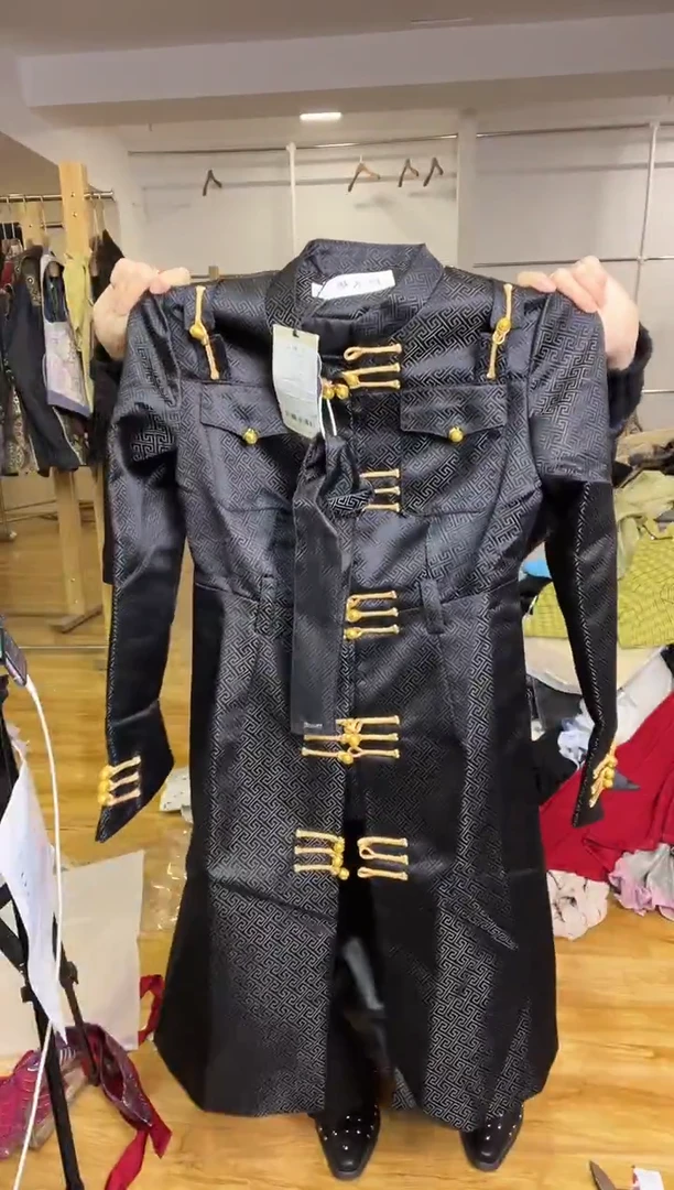 袍子外套       S码         90斤（没有腰带）