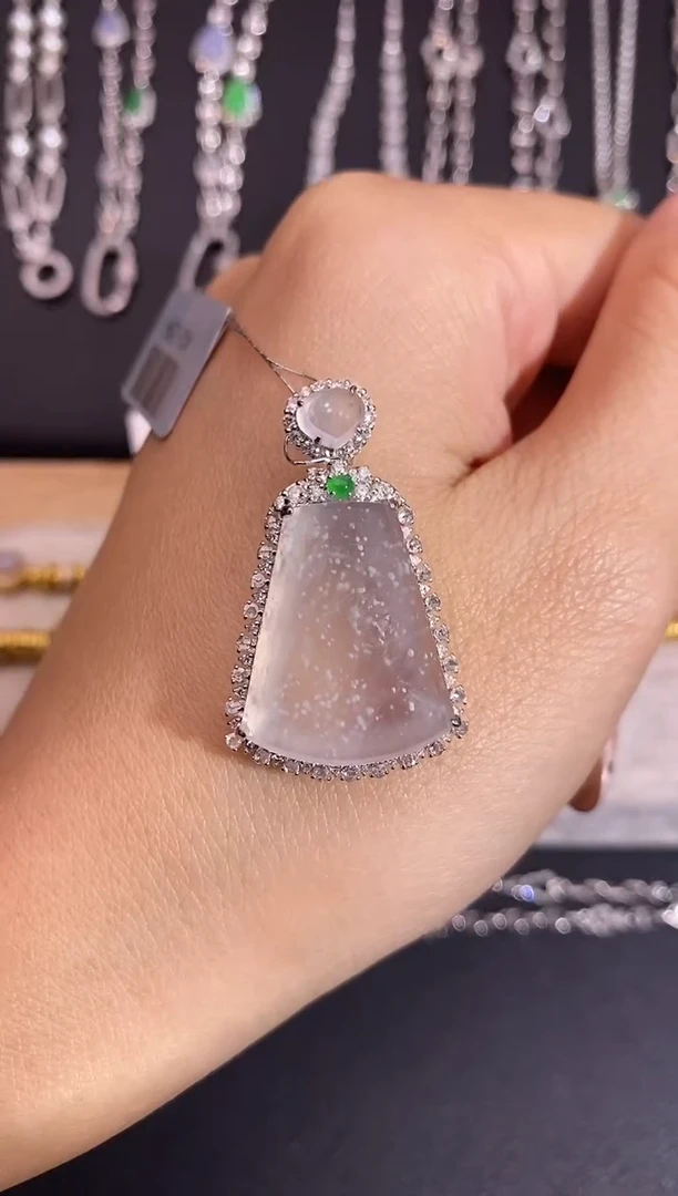 吊坠(不含链)18K金镶嵌翡翠吊坠