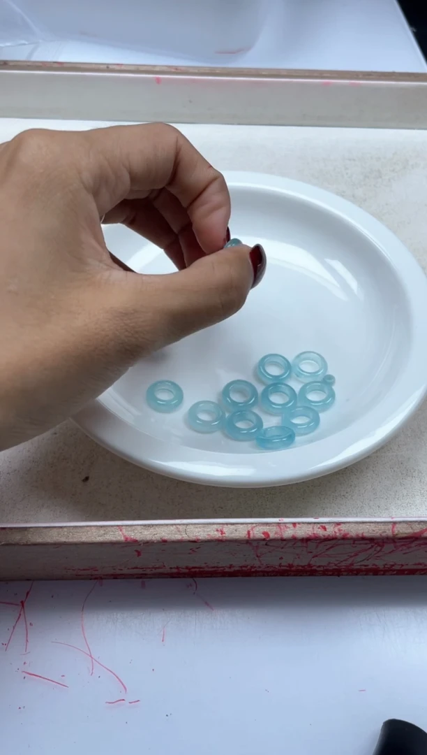 【闪购商品】玛瑙/玉髓颈饰未镶嵌x1006冰晴绿跑环*3颗