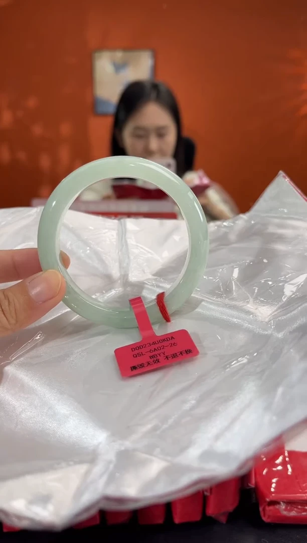 未镶嵌手镯翡翠11    55.8