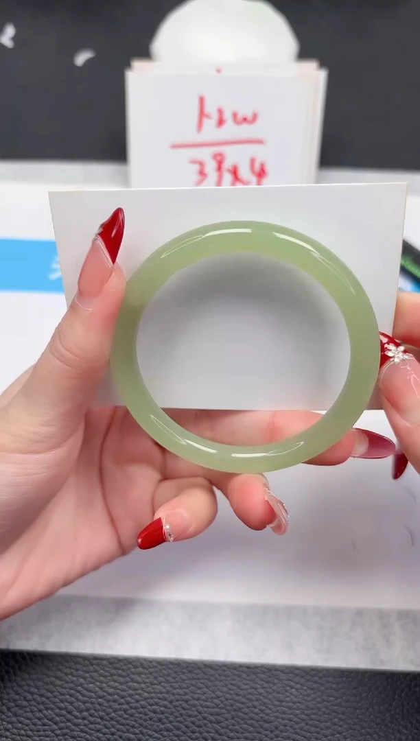 【闪购商品】石英质玉手镯未镶嵌274-58.5