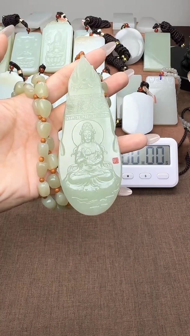 颈饰未镶嵌和田玉1