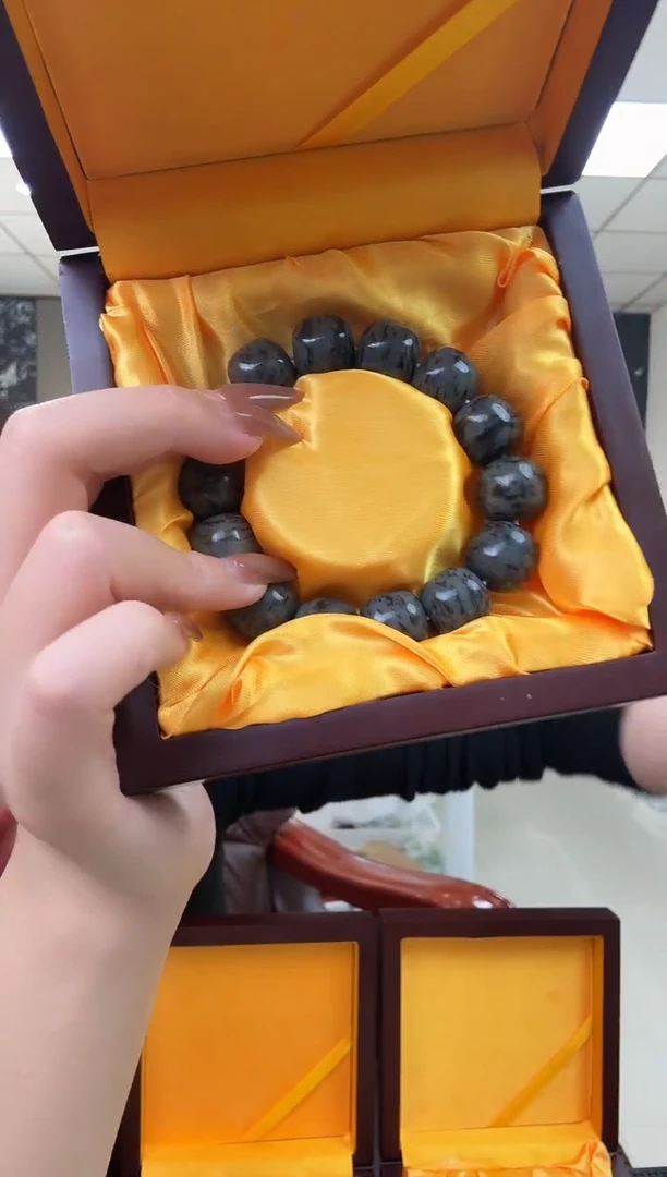 未镶嵌手串透闪石质玉河磨 老型手串卡16