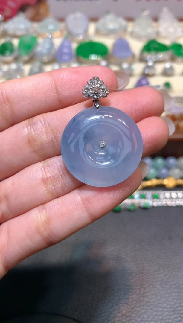 颈饰18K金镶嵌翡翠1