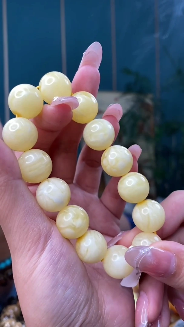 裸石琥珀未镶嵌10/10多样性发其一73