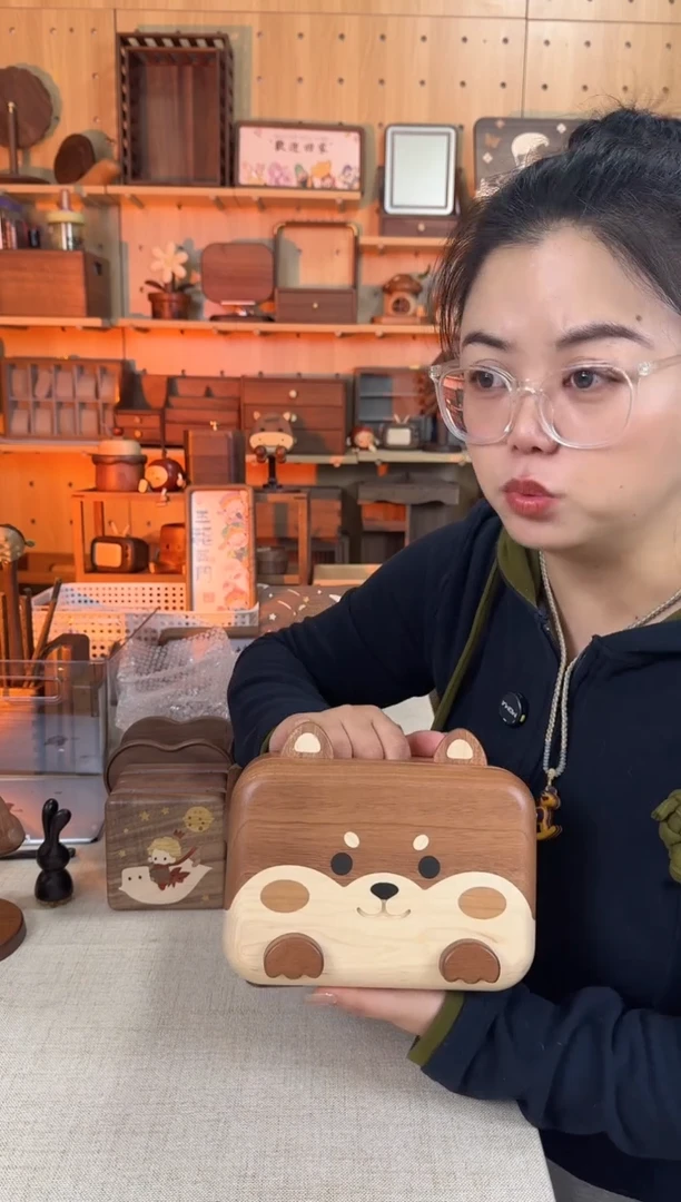 木乌檀木柴犬纸巾盒