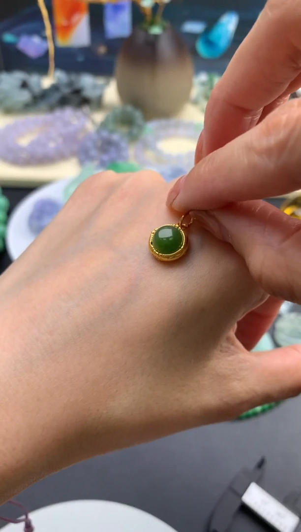 和田玉银S925镶嵌颈饰和田玉多样性发