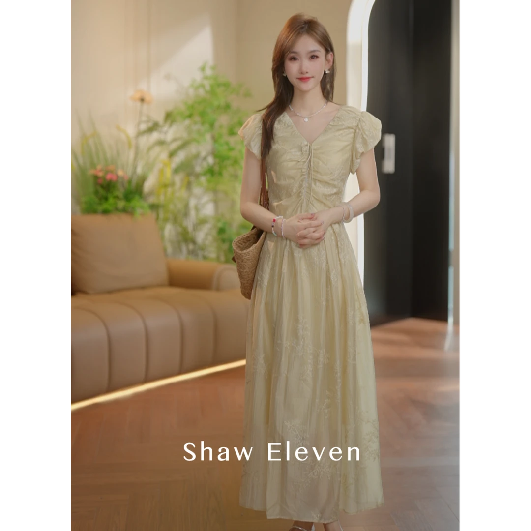 【南法少女】2025夏法式V领褶皱收腰泡泡袖淑女短袖连衣裙2588