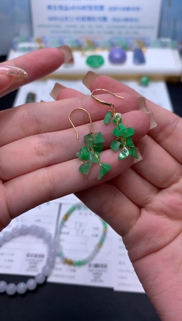 翡翠18K金镶嵌颈饰模式推广期48小时鉴赏期