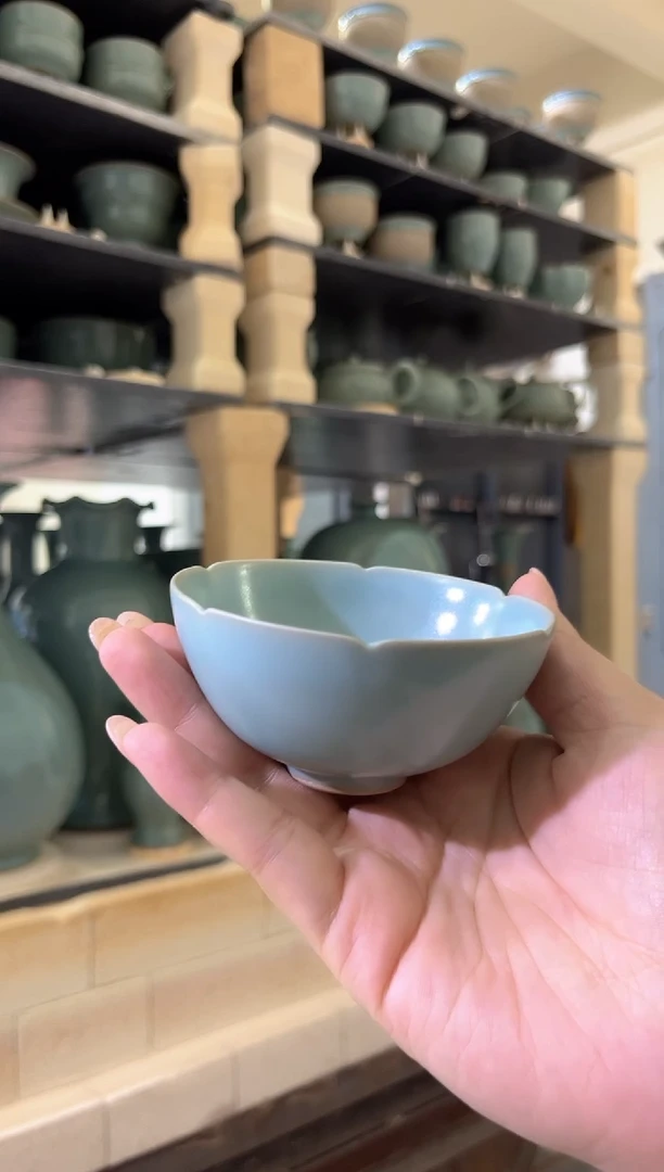 李照卫省大师纯手工亲工款仿古釉葵口杯圈足烧