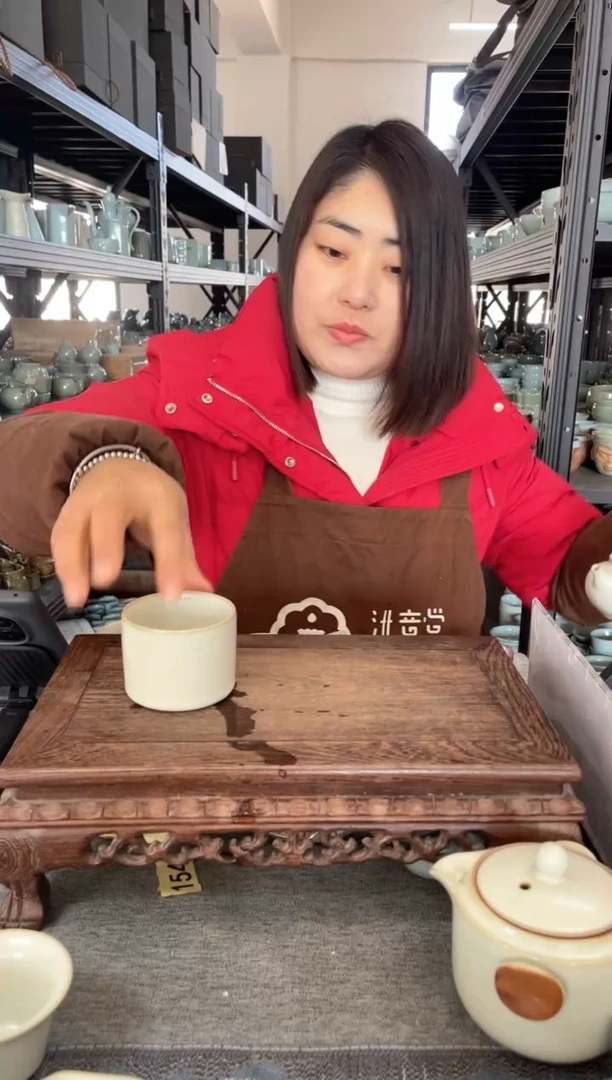 【闪购商品】瓷片微瑕无礼盒月白扳指杯。。。