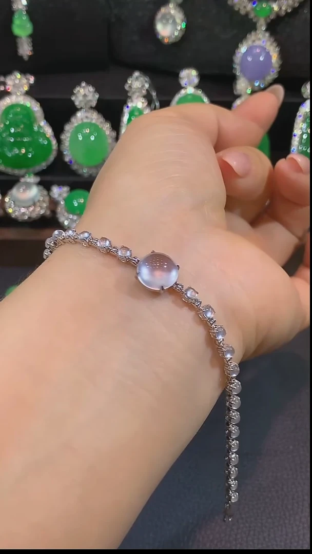 18K金镶嵌手链翡翠手链