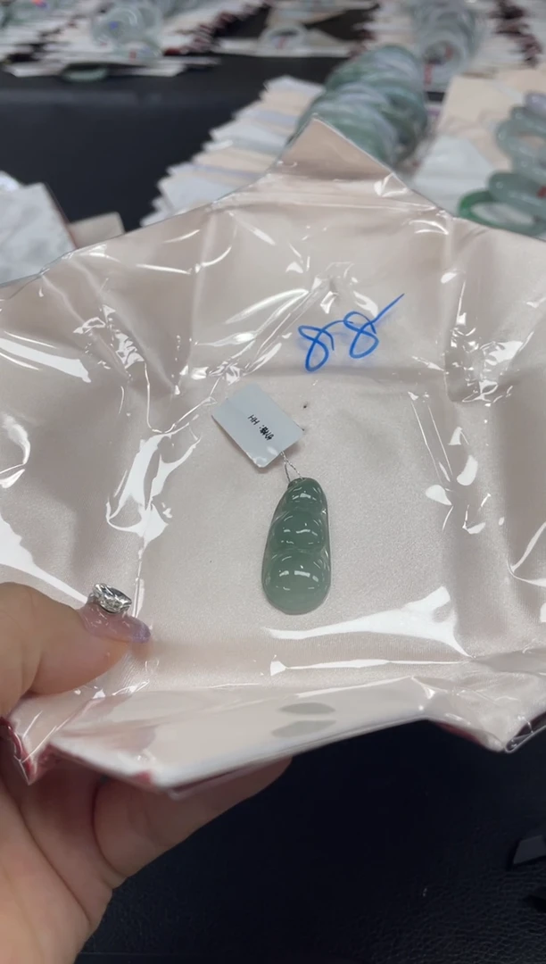 翡翠未镶嵌吊坠(不含链)翡翠吊坠